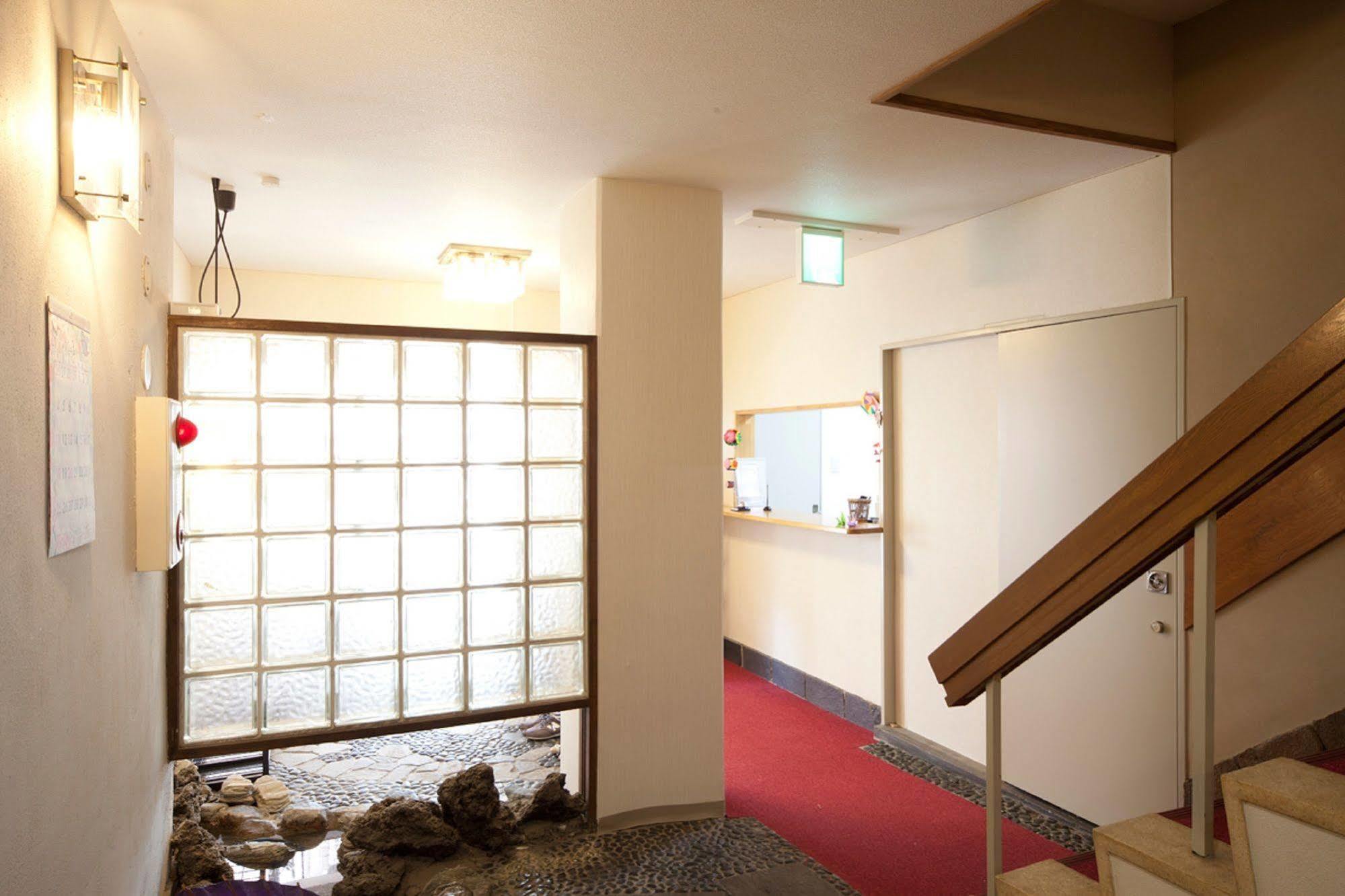 Hotel Shin Okubo Sekitei Tokio Zewnętrze zdjęcie